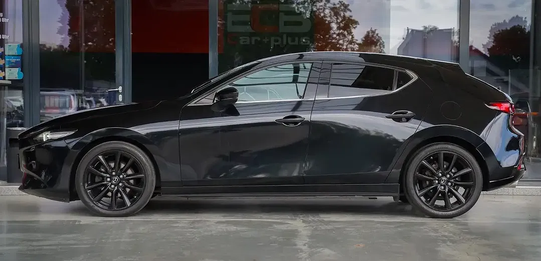 Mazda 3 - Thumbnail 5