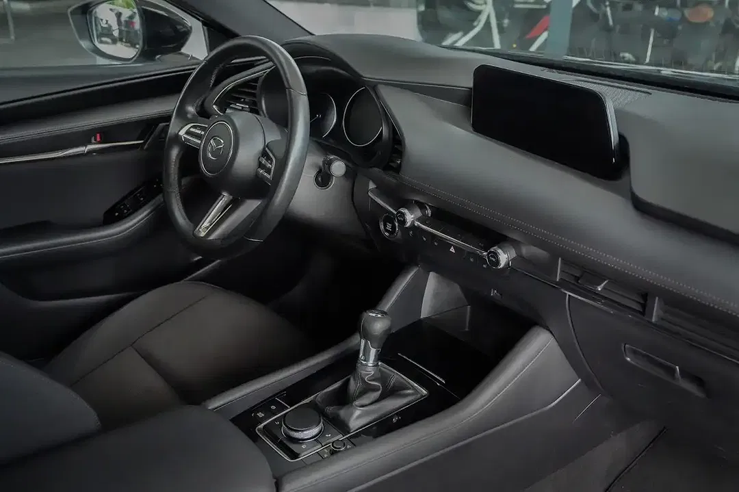 Mazda 3 - Thumbnail 6