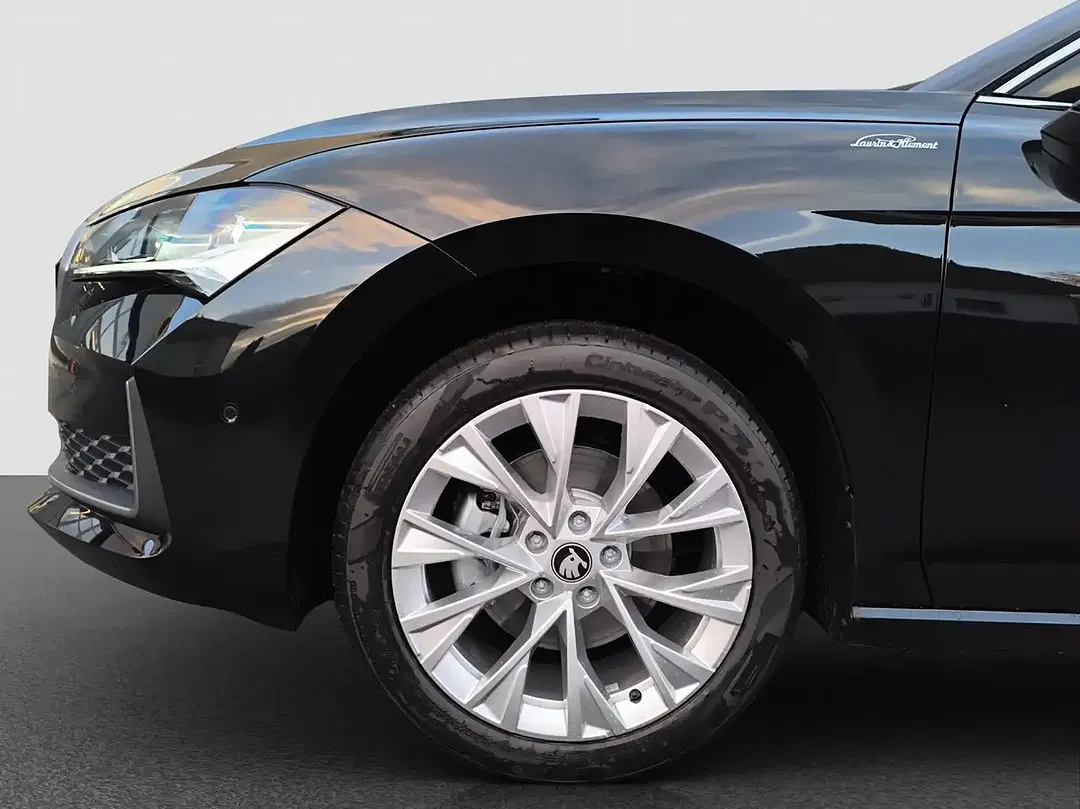 Skoda Superb - Thumbnail 12