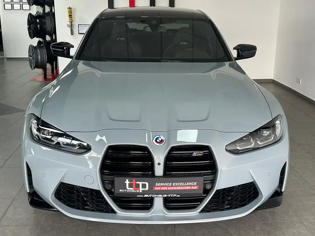 BMW M3 - Thumbnail 3