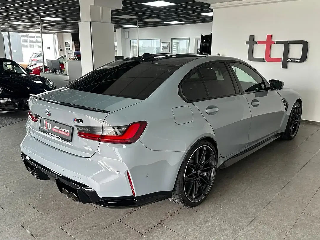 BMW M3 - Thumbnail 6