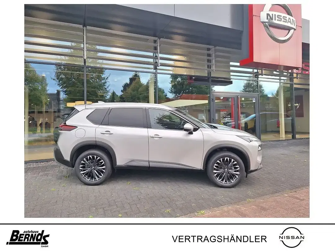 Nissan X-Trail - Thumbnail 1