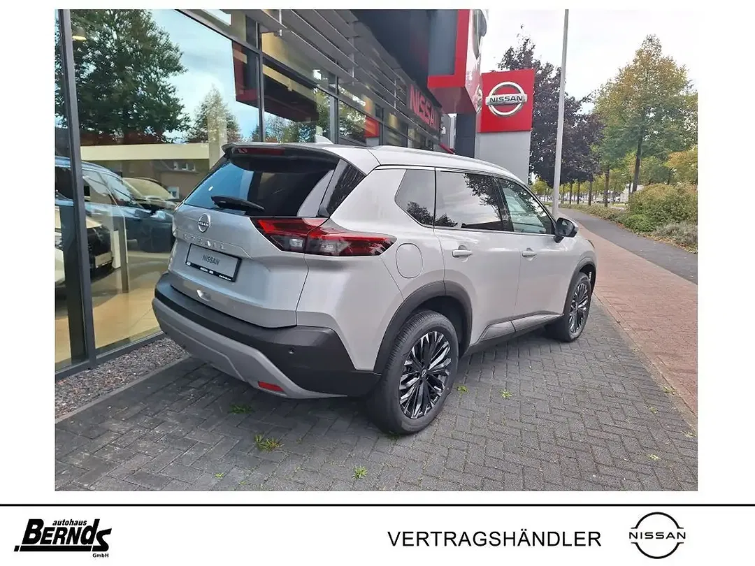Nissan X-Trail - Thumbnail 2