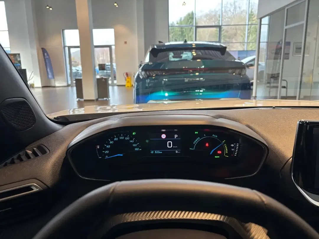 Peugeot 2008 - Thumbnail 12