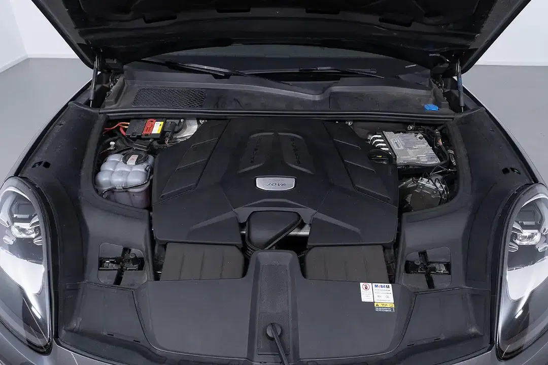 Porsche Cayenne - Thumbnail 7