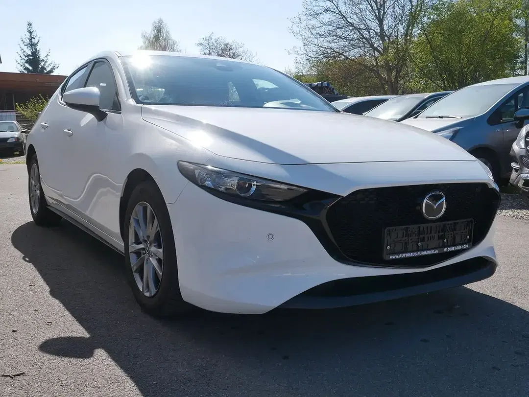 Mazda 3 - Thumbnail 5