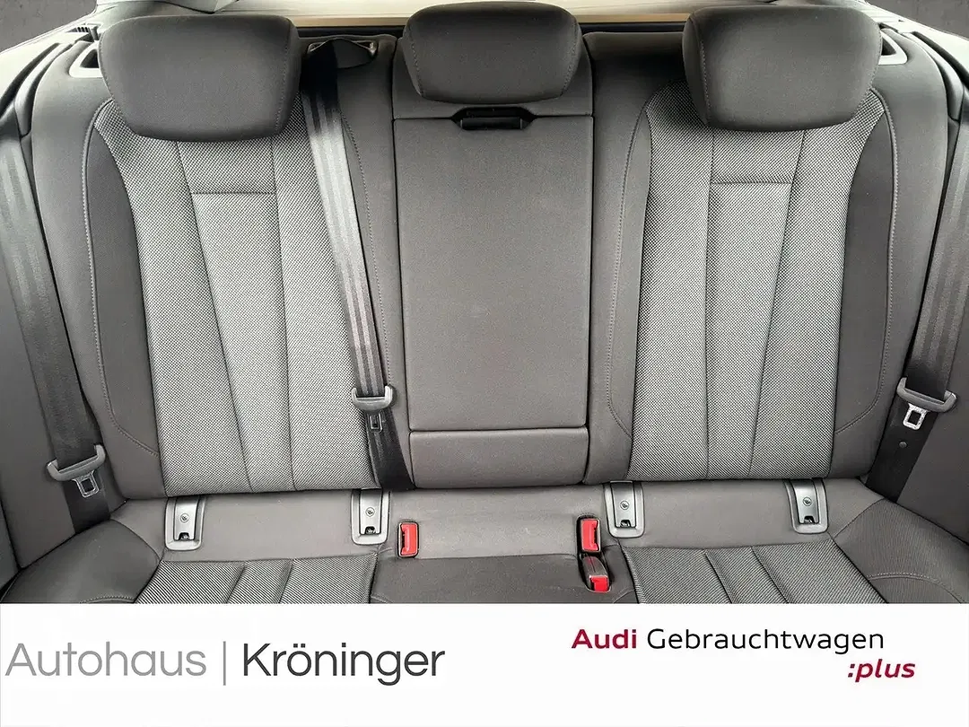 Audi A4 - Thumbnail 10