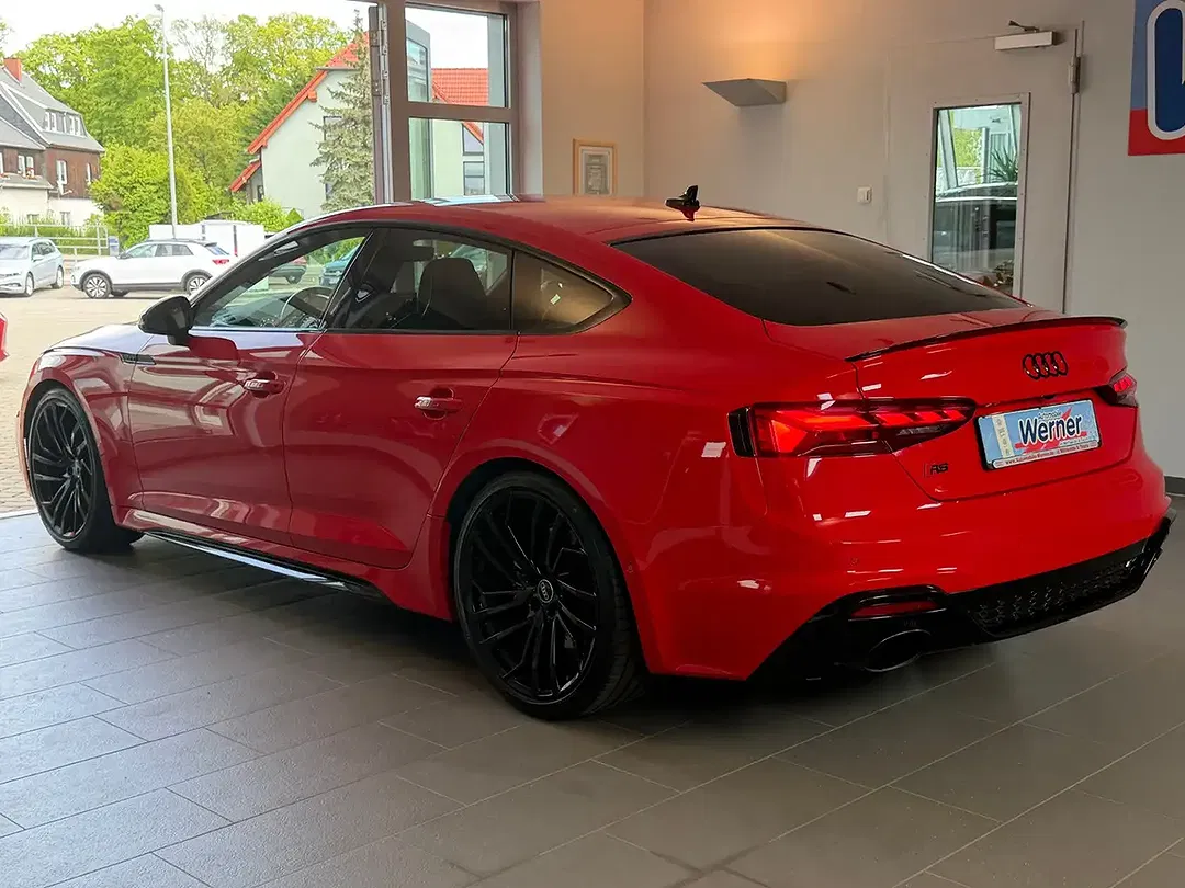 Audi RS5 - Thumbnail 3