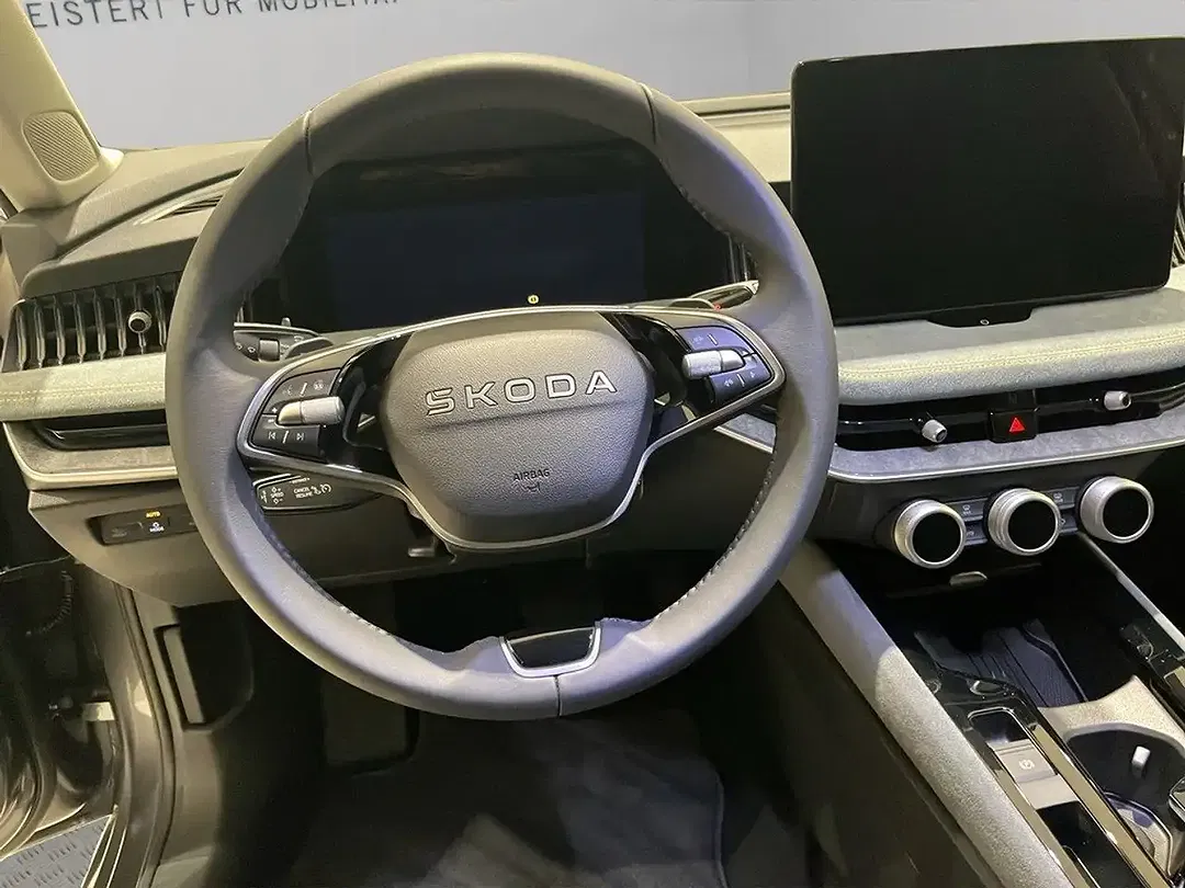 Skoda Superb - Thumbnail 12
