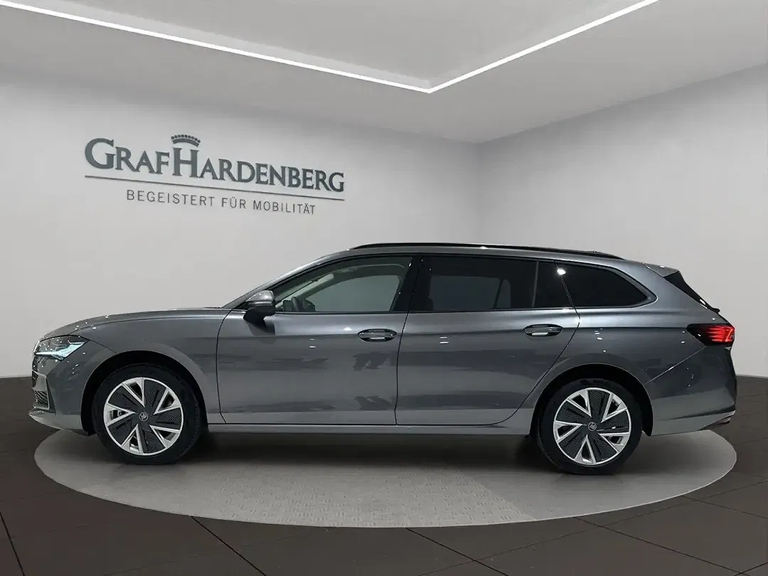 Skoda Superb - Thumbnail 2