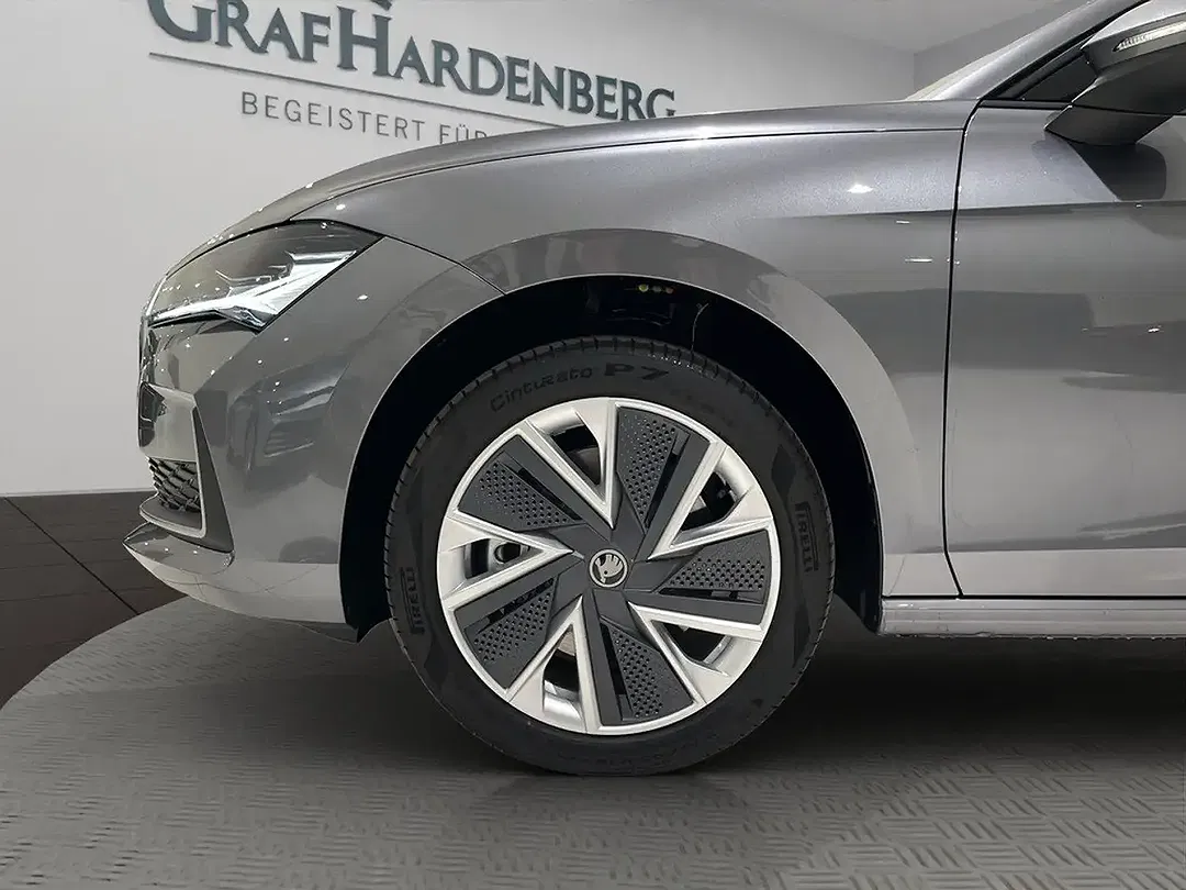 Skoda Superb - Thumbnail 3