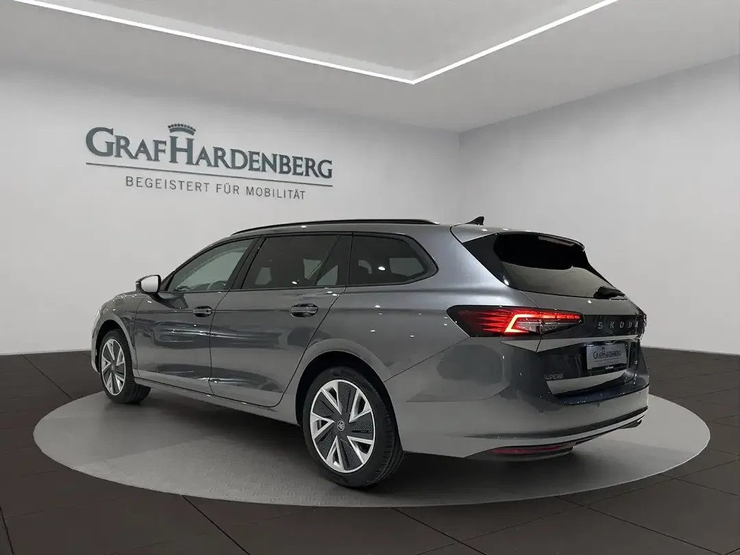 Skoda Superb - Thumbnail 4