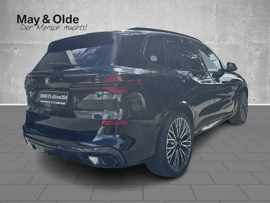 BMW X5 - Thumbnail 3