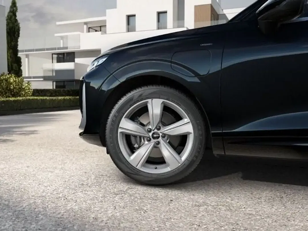 Audi Q3 - Thumbnail 2
