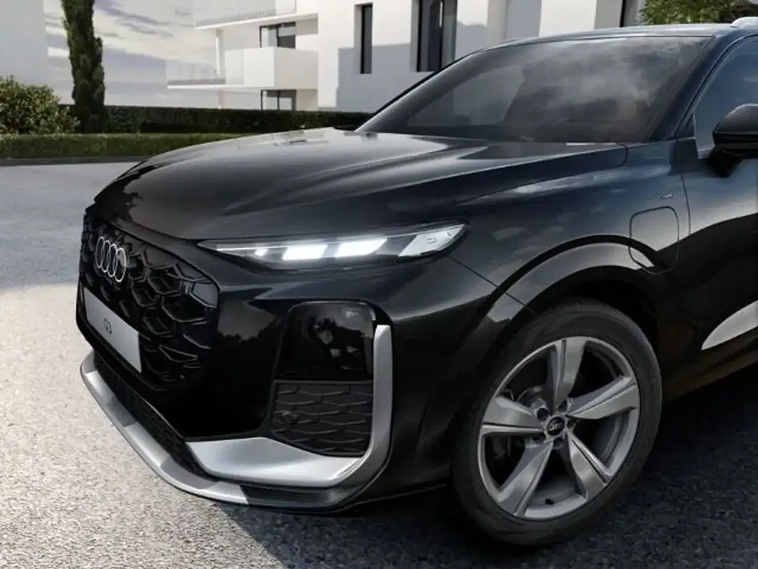 Audi Q3 - Thumbnail 6
