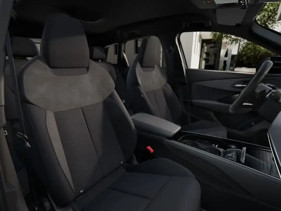 Audi Q3 - Thumbnail 9