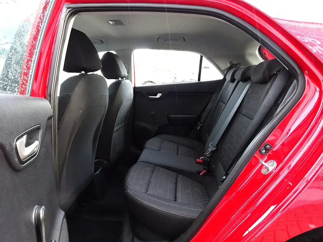 Kia Rio - Thumbnail 11