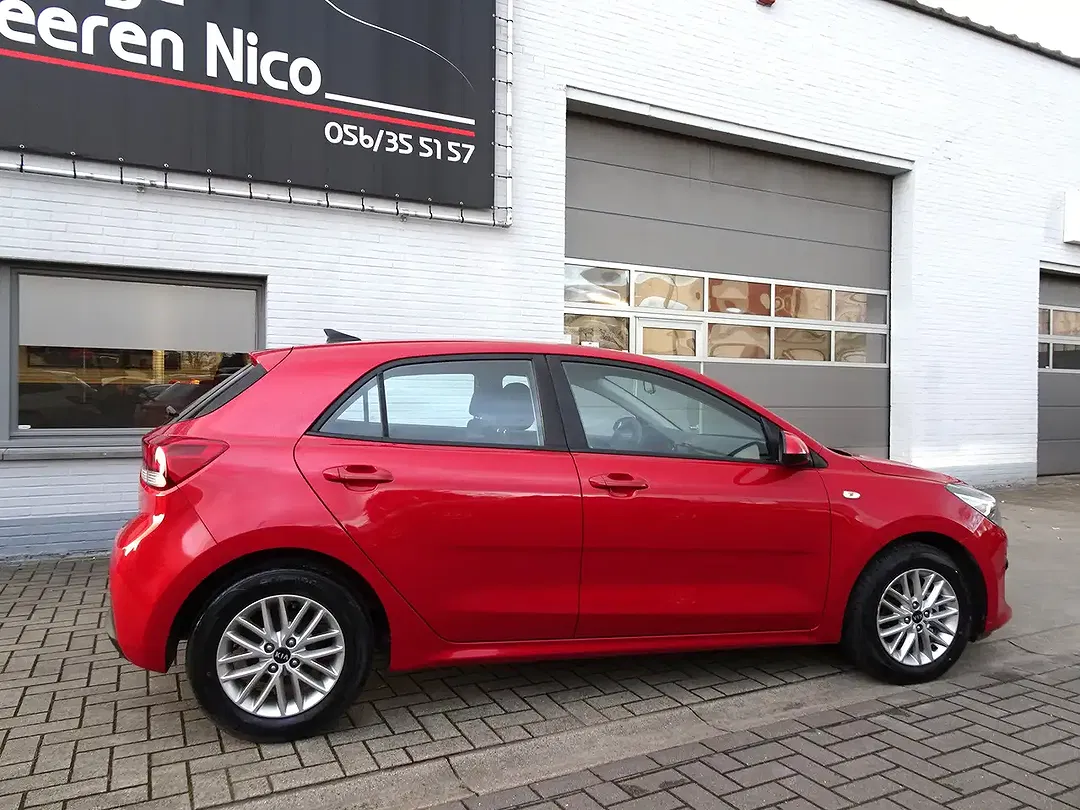 Kia Rio - Thumbnail 4
