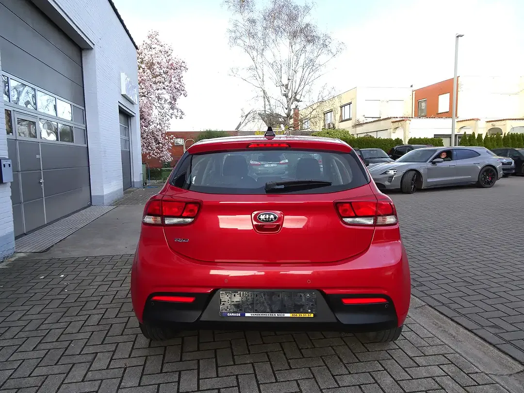Kia Rio - Thumbnail 6