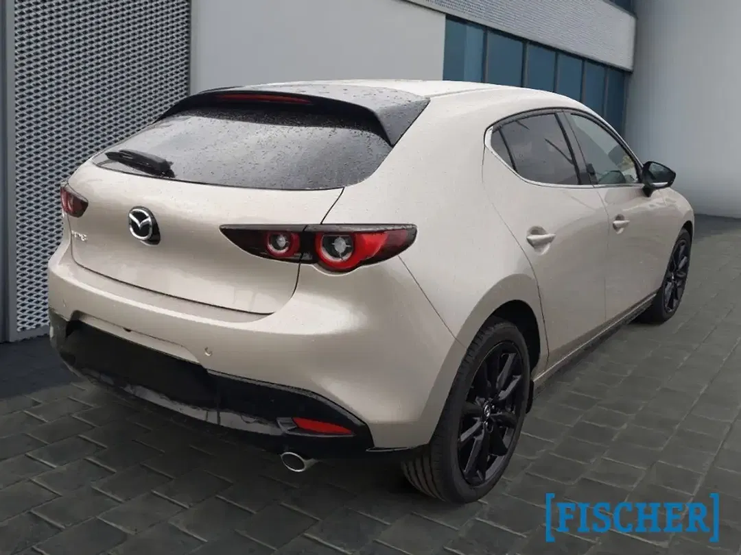 Mazda 3 - Thumbnail 5
