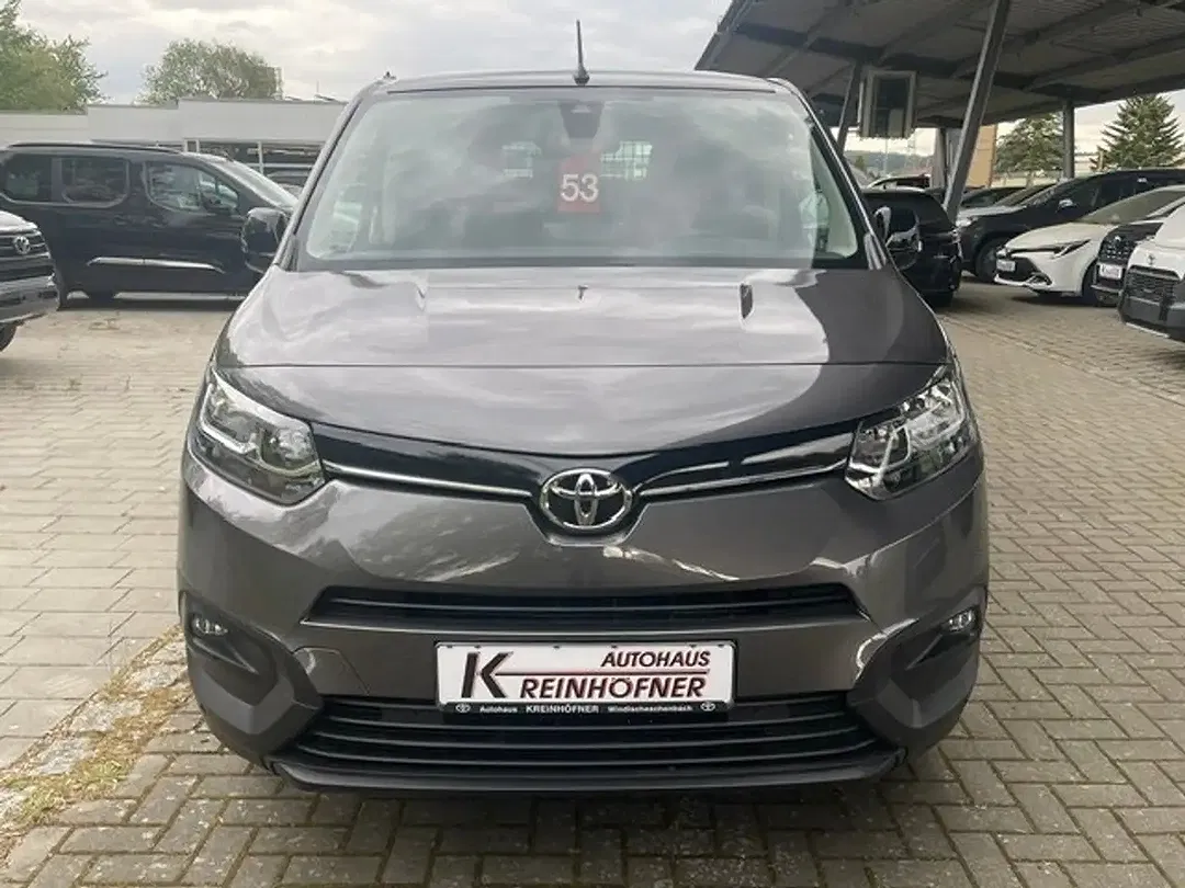 Toyota Proace City - Thumbnail 2