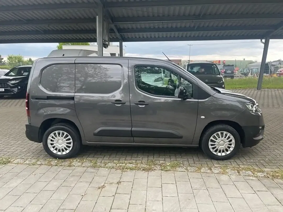 Toyota Proace City - Thumbnail 8