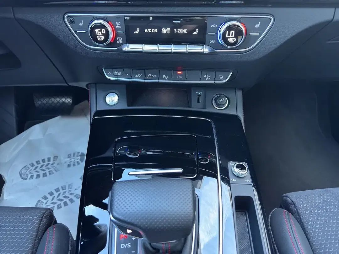 Audi Q5 - Thumbnail 6
