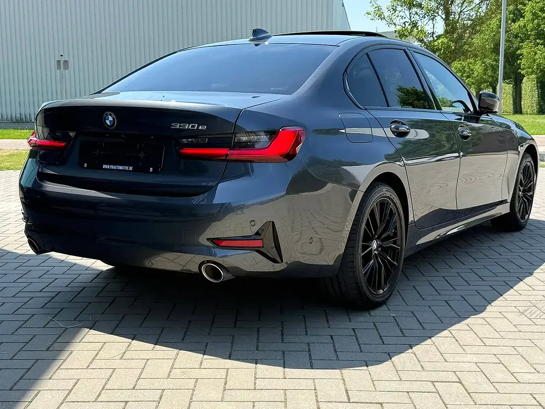 BMW 330 - Thumbnail 7