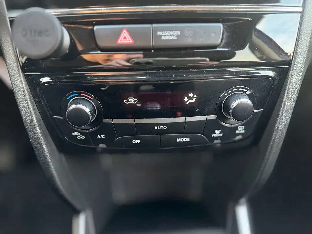 Suzuki Vitara - Thumbnail 12