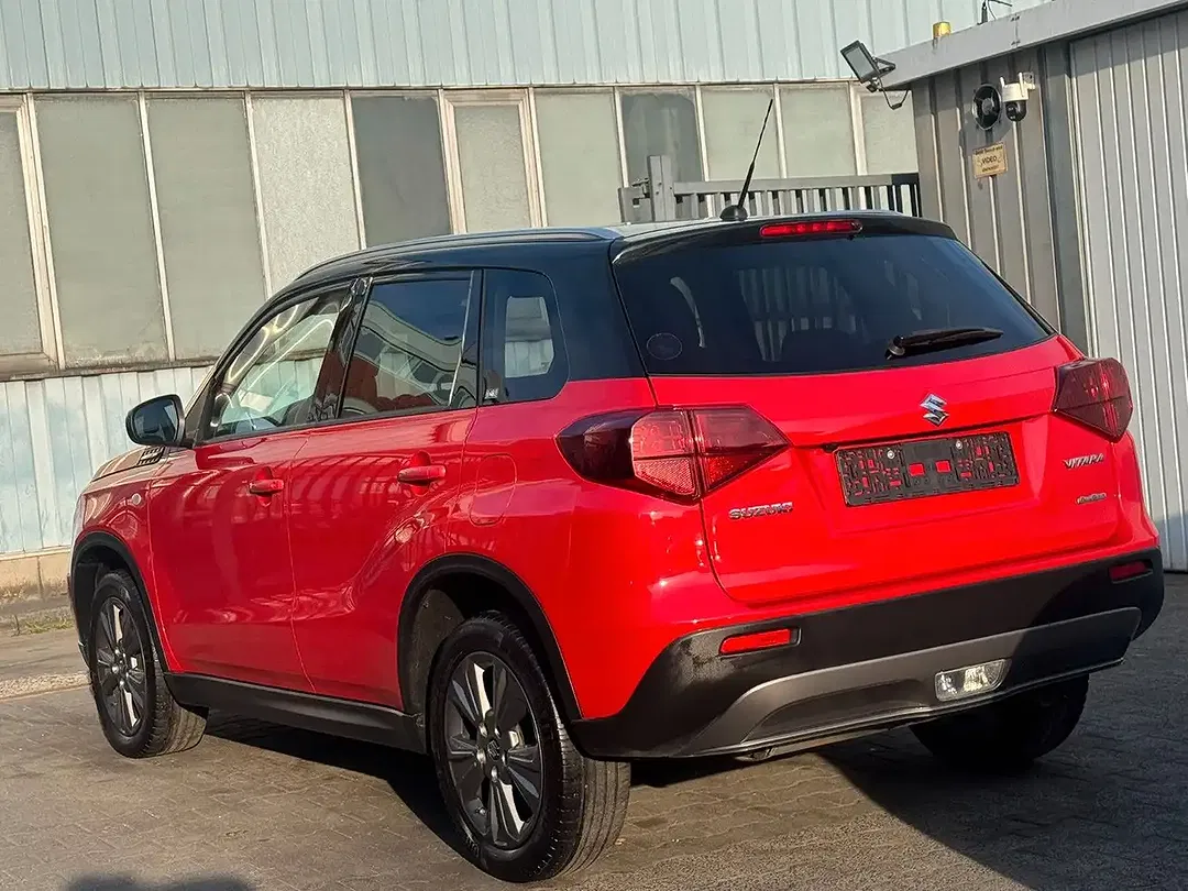 Suzuki Vitara - Thumbnail 7