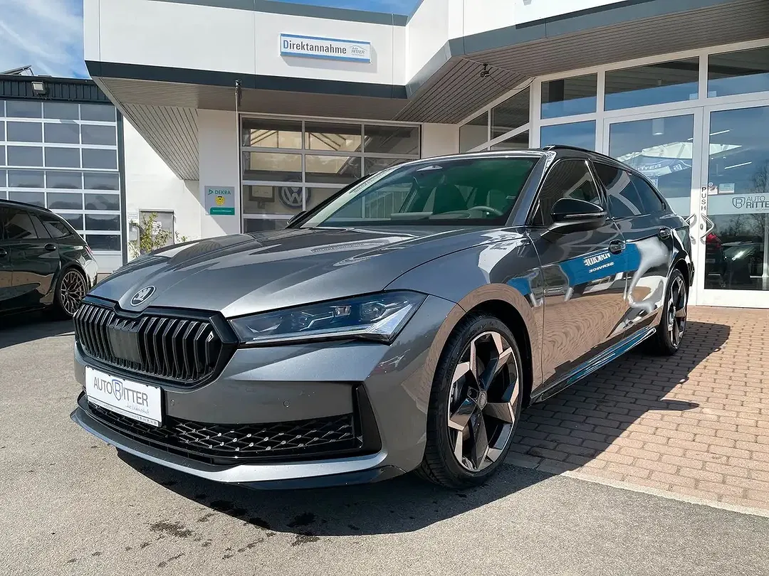 Skoda Superb - Thumbnail 3