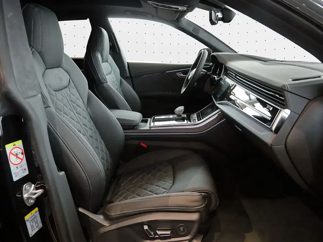 Audi SQ8 - Thumbnail 2