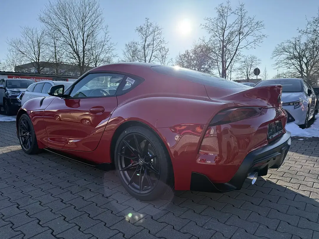 Toyota Supra - Thumbnail 5