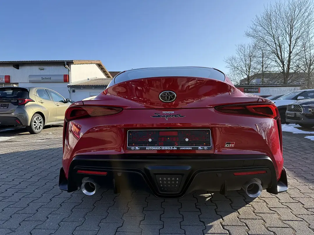 Toyota Supra - Thumbnail 9