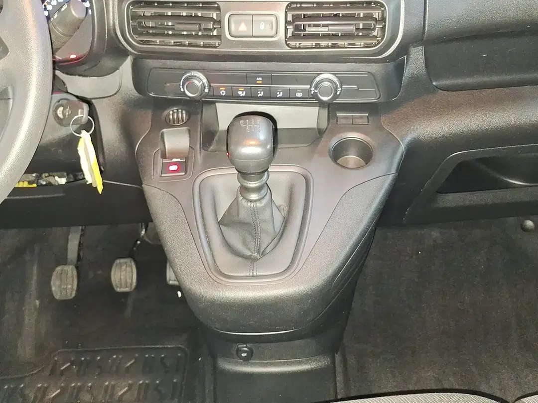 Opel Combo - Thumbnail 12