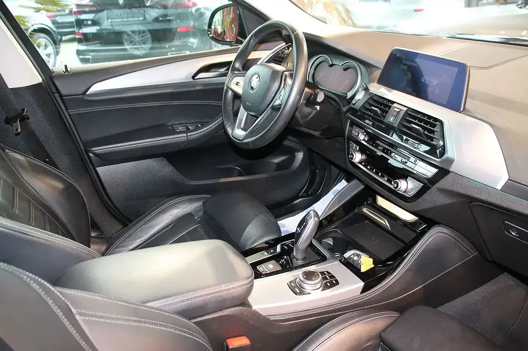 BMW X4 - Thumbnail 15