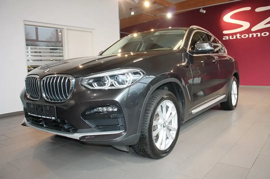 BMW X4 - Thumbnail 3