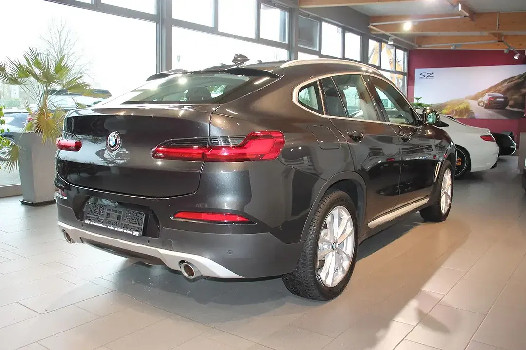 BMW X4 - Thumbnail 6