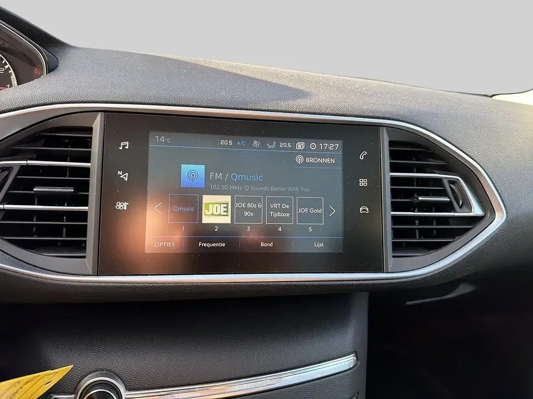 Peugeot 308 - Thumbnail 11