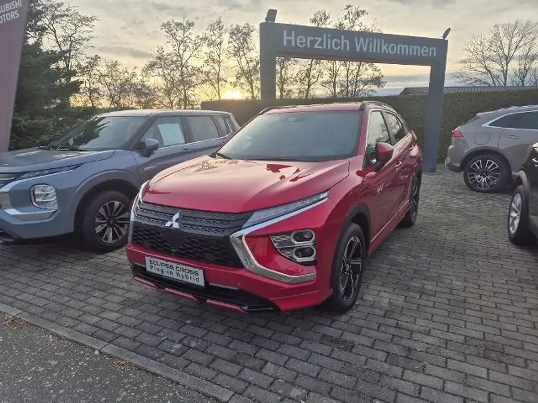 Mitsubishi Eclipse Cross - Thumbnail 1