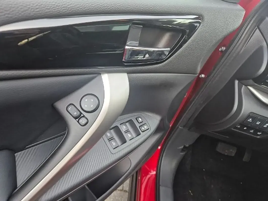 Mitsubishi Eclipse Cross - Thumbnail 14