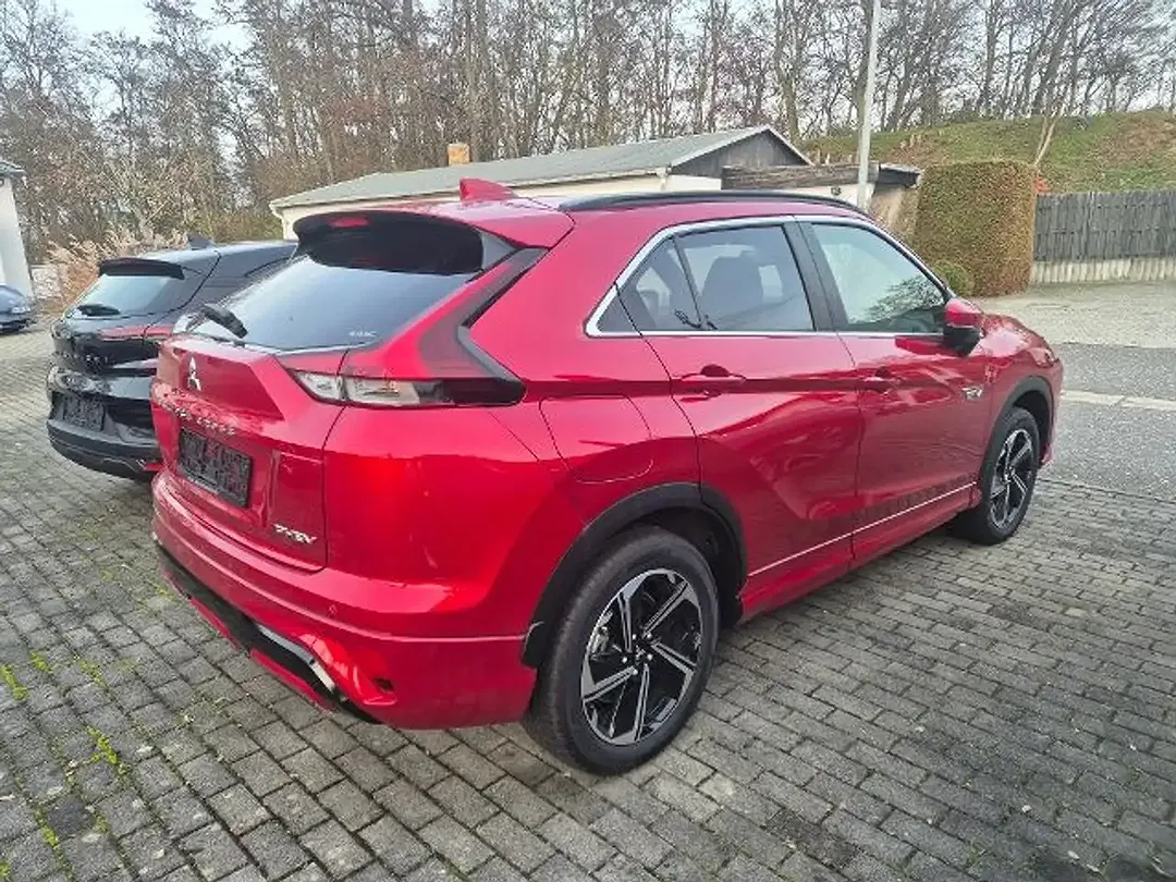 Mitsubishi Eclipse Cross - Thumbnail 4