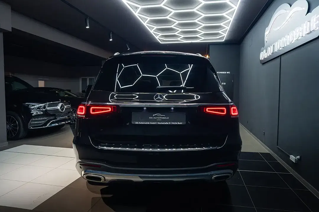 Mercedes-Benz GLS 580 - Thumbnail 9