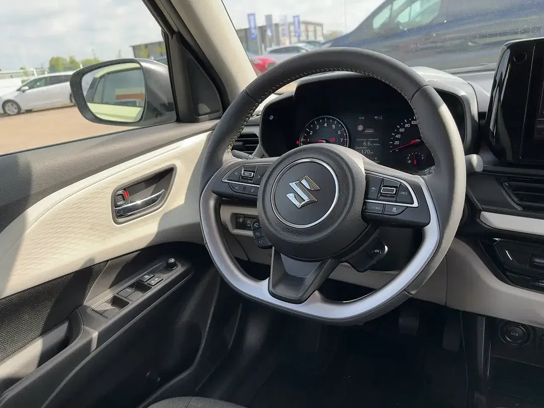 Suzuki Swift - Thumbnail 11