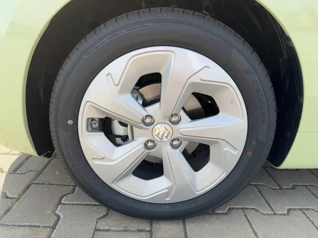Suzuki Swift - Thumbnail 13