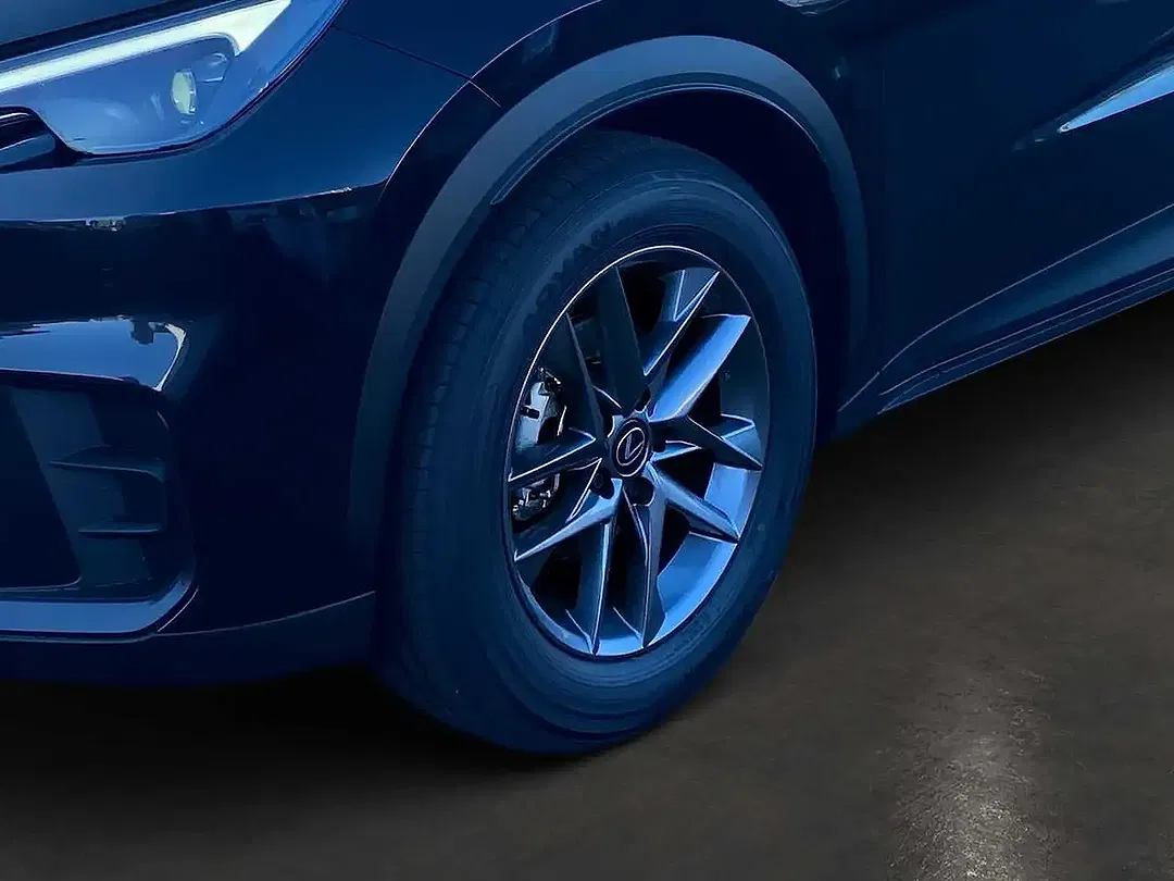 Lexus LBX - Thumbnail 8