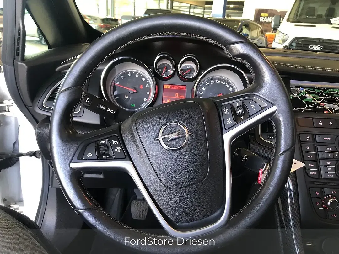 Opel Cascada - Thumbnail 10