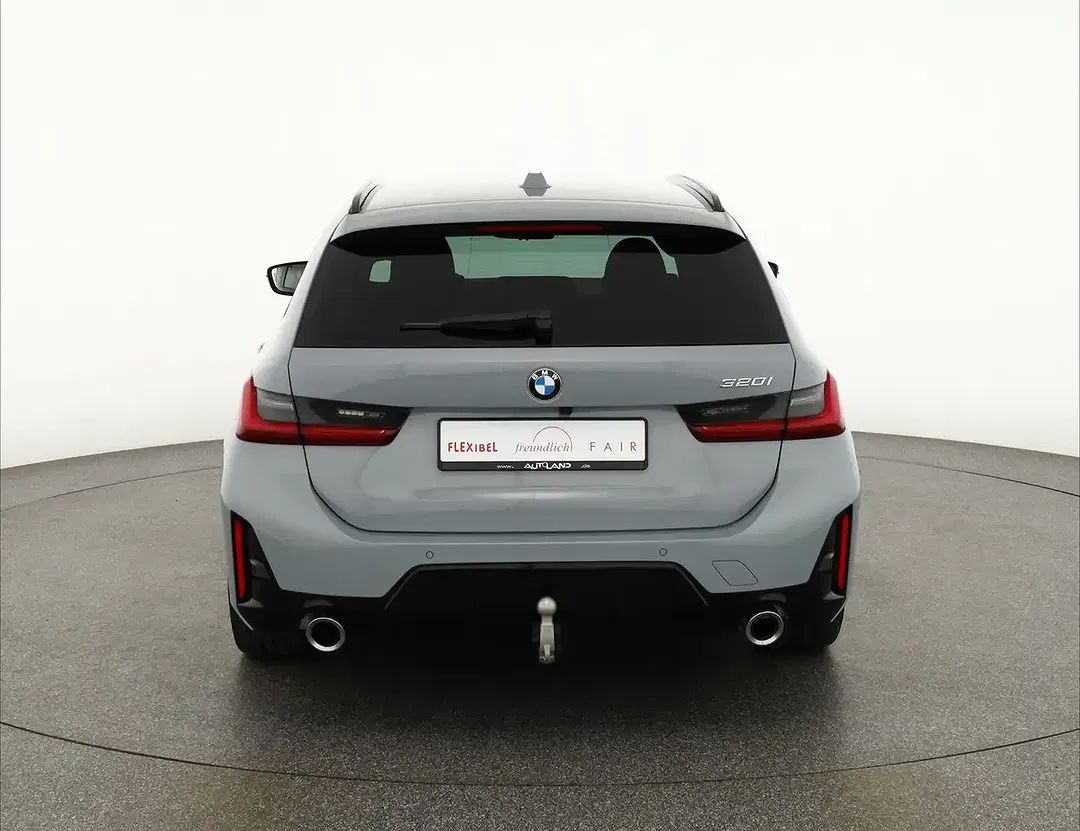 BMW 320 - Thumbnail 3