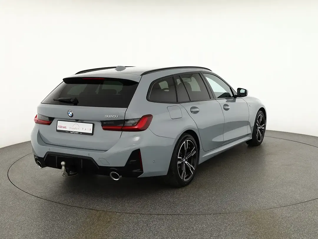 BMW 320 - Thumbnail 4