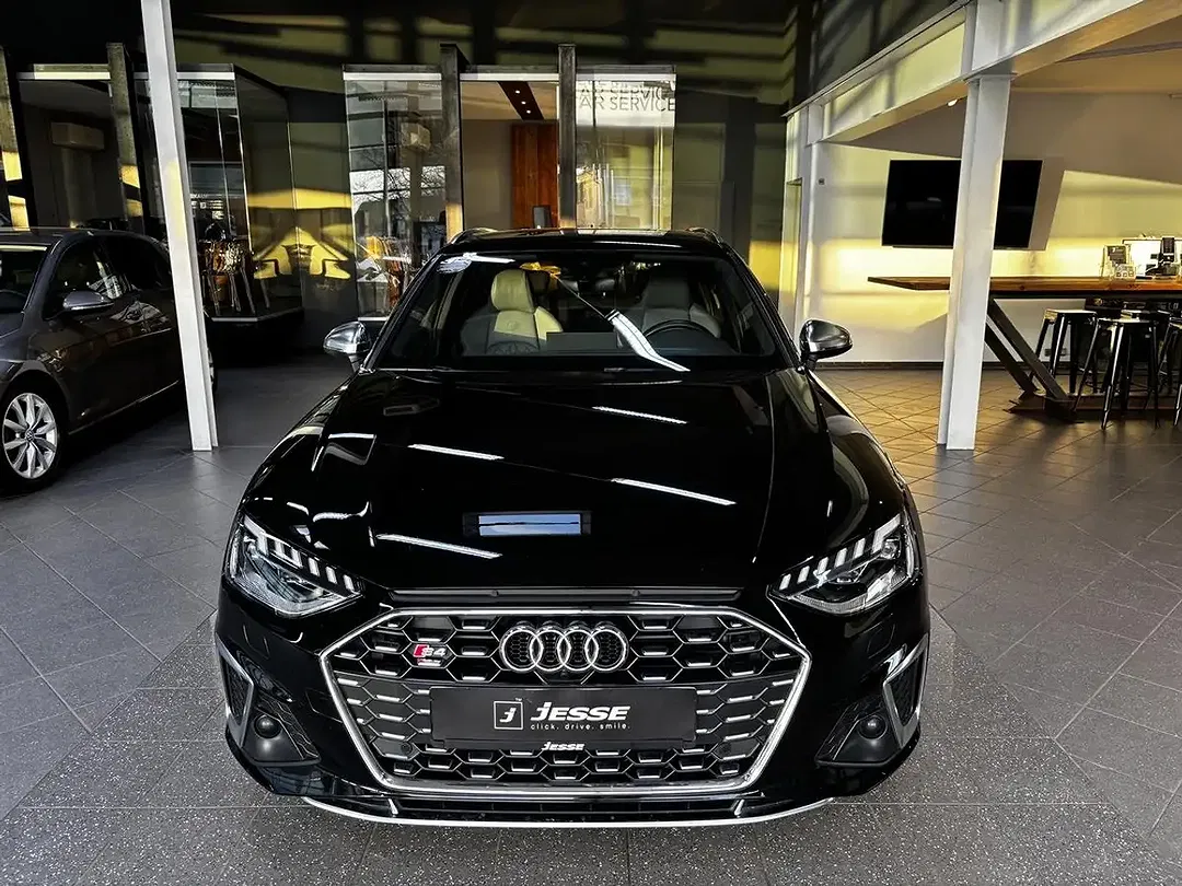 Audi S4 - Thumbnail 2